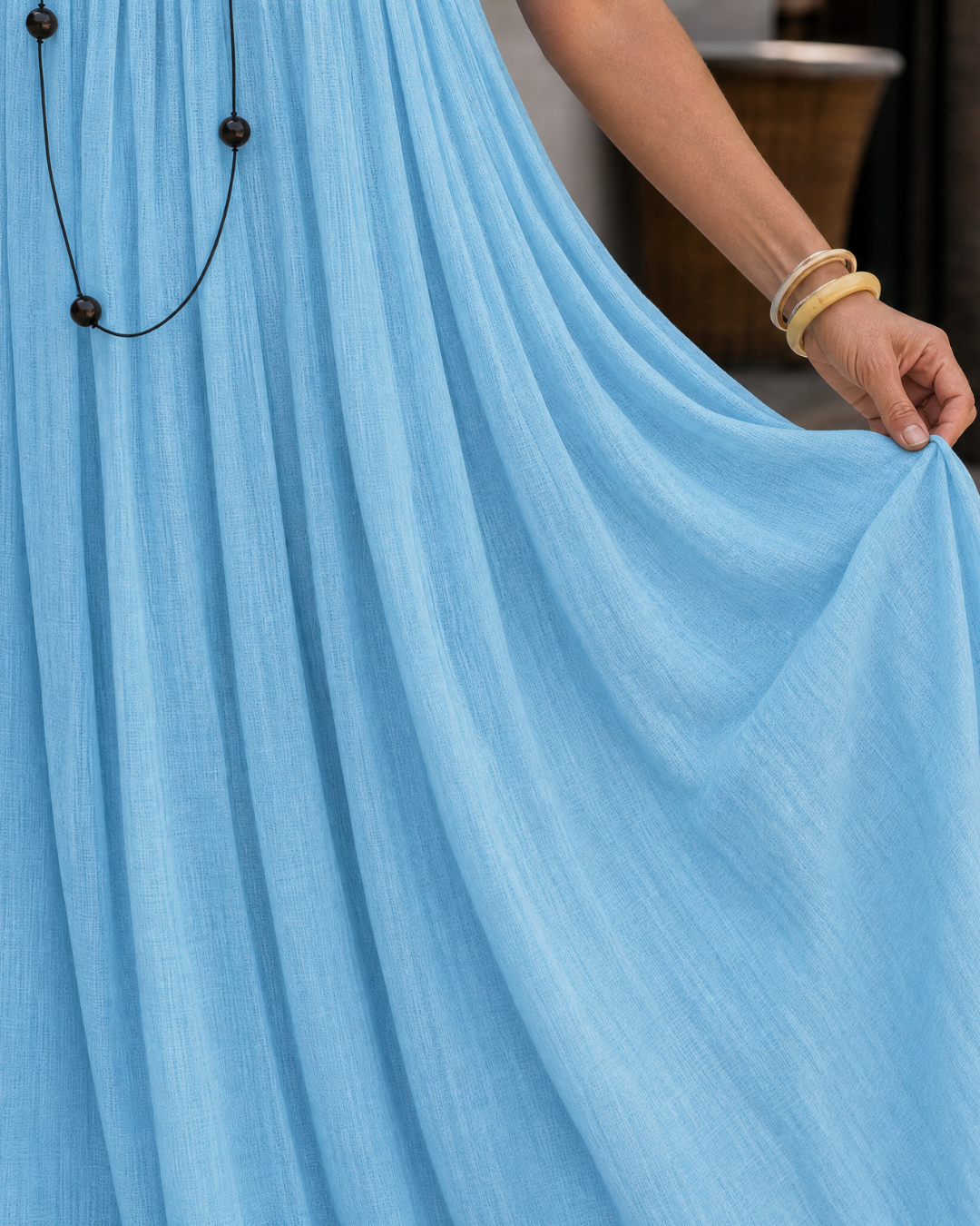 Amener | Flowing Sleeveless Strappy Relaxed Maxi Dress